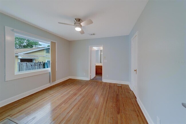 Building Photo - 810 2nd Ave NW