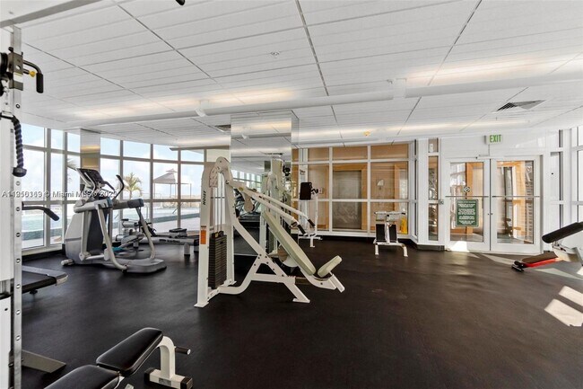 Building Photo - 218 SE 14th St