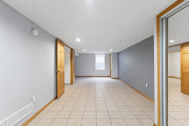 Building Photo - 2905-32ND