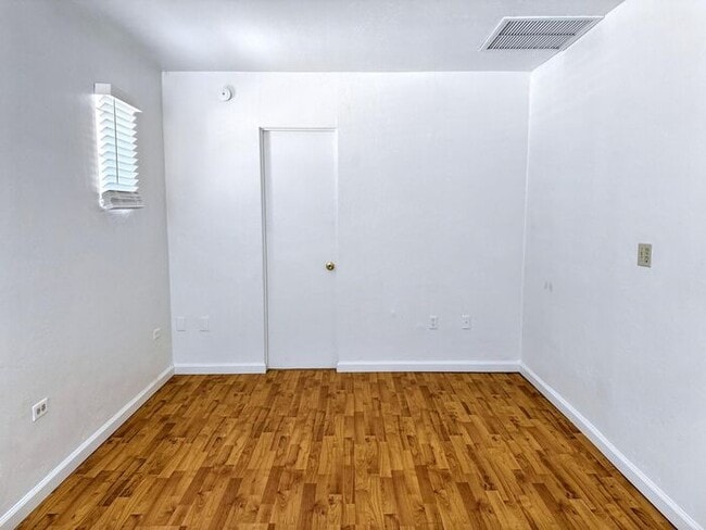 Building Photo - Charming 3-Bedroom Home in a Quiet Neighbo...