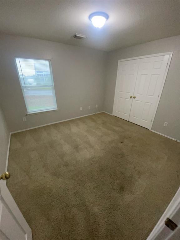 Building Photo - 20911 Southvine Ct