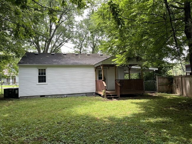 Building Photo - 1417 Sevier Ct
