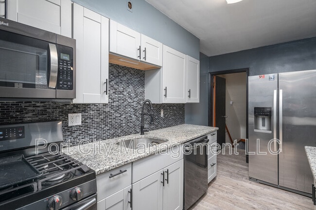 Building Photo - 1237 Delbert Ave