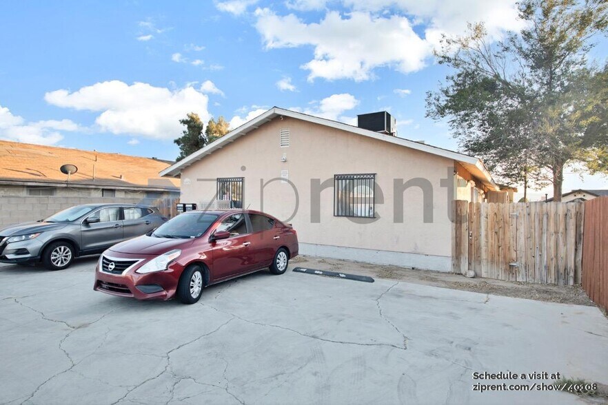Primary Photo - 16025 L St