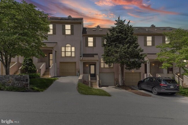 Primary Photo - 3204 Stoneham Dr