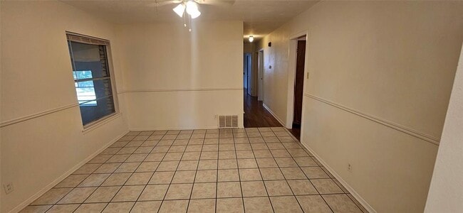 Building Photo - 11307 Hilltop St