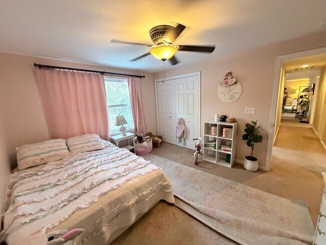 Building Photo - 5115 Irving St