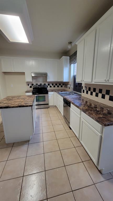 Building Photo - 5310 Laura Lee Ln