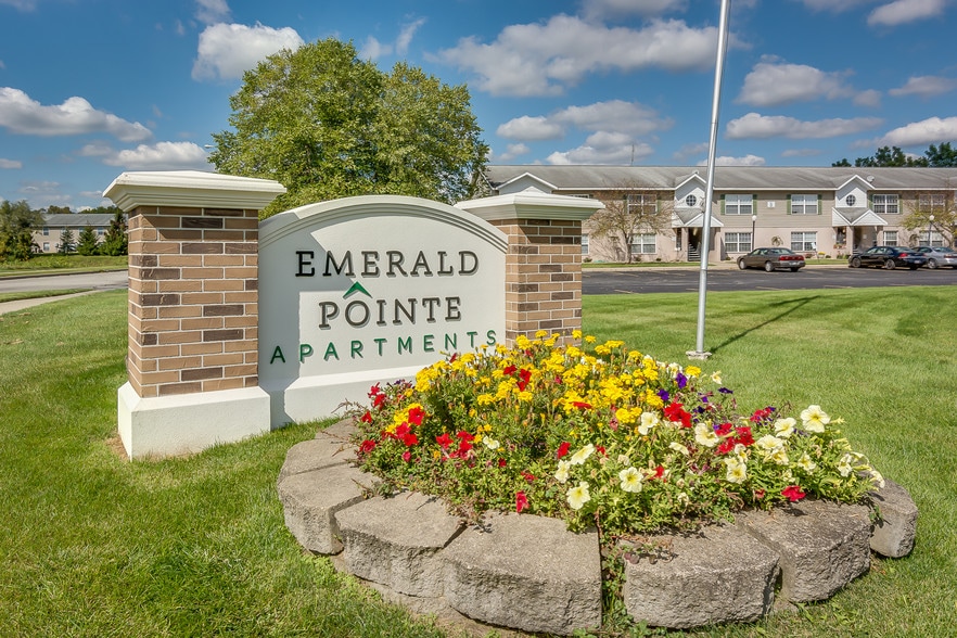 Emerald Pointe Apartments 53880 Generations Dr South Bend IN 46635