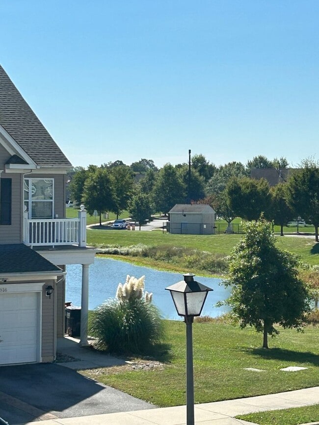 Building Photo - 941 Lansdowne Rd