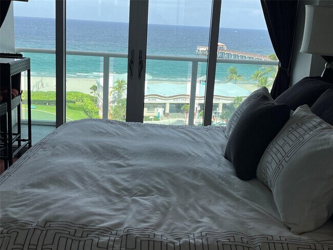 Building Photo - 333 NE 21st Ave