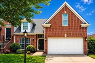 Building Photo - 819 Strasburg Dr