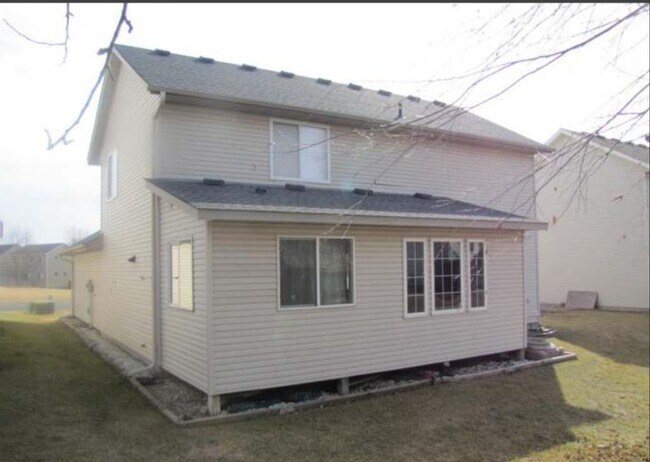 Building Photo - 1624 Philipp Way