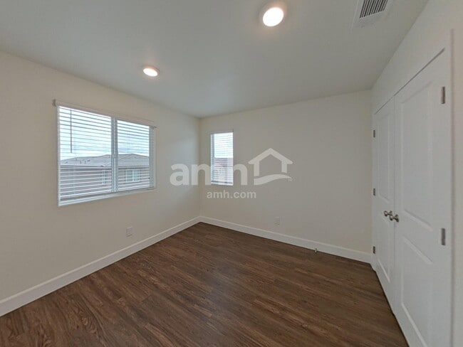 Building Photo - 80 Cabaletta Ln