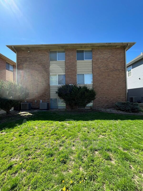 Building Photo - 1111 E Street