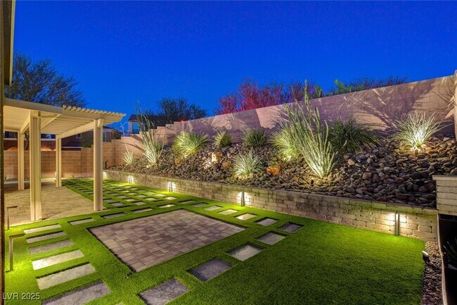 Building Photo - 2560 Bridle Oaks Ct