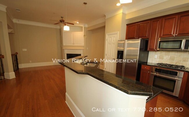 Building Photo - 829 Clifton Heights Ln.- Luxury Townhome