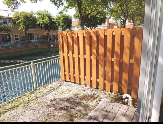 Building Photo - 4931 N Harbor Isles Dr
