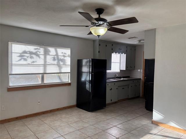 Building Photo - 1600 SE 23rd Ave