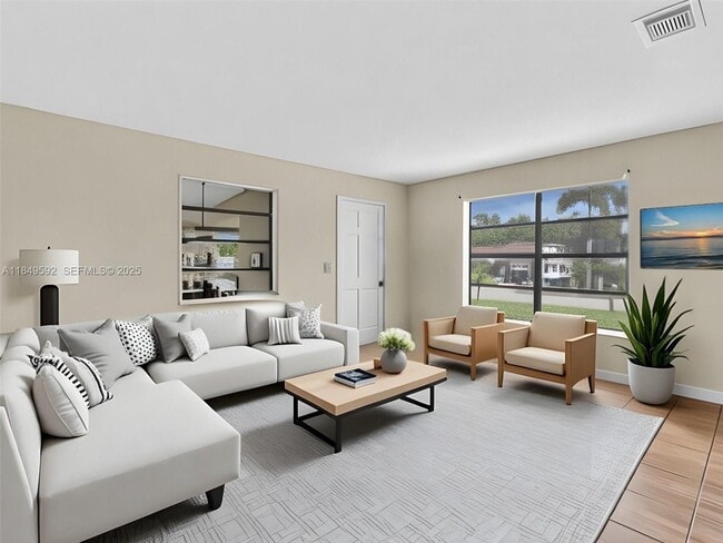 Building Photo - 5611 SW 37th St