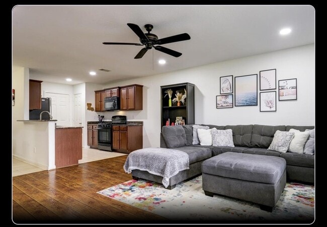 Building Photo - 9815 Opal Rock Dr