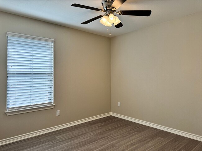 Building Photo - 14560 CR 2191