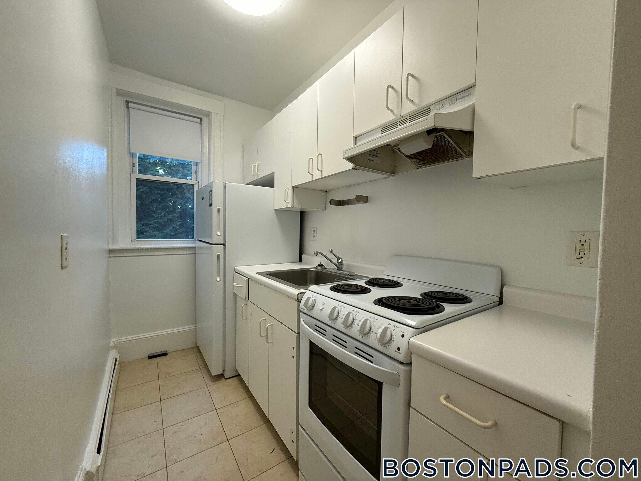 Building Photo - 17 Fairbanks St