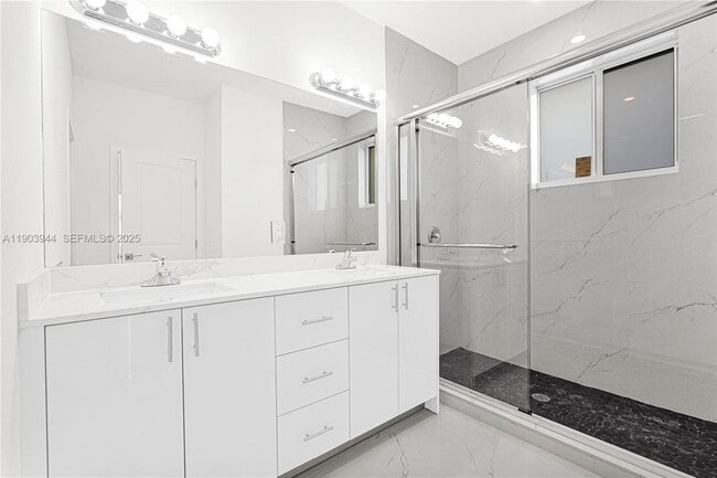 Building Photo - 22425 SW 125th Ave