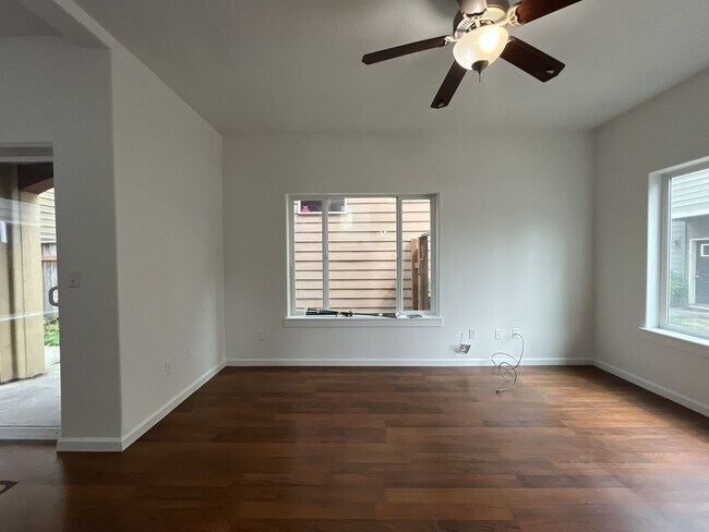 Building Photo - 1517 SE 127th Ave