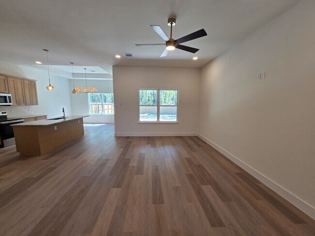 Building Photo - 16276 Jeet St