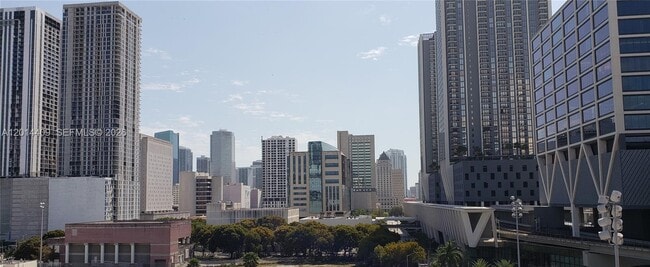 Building Photo - 850 N Miami Ave