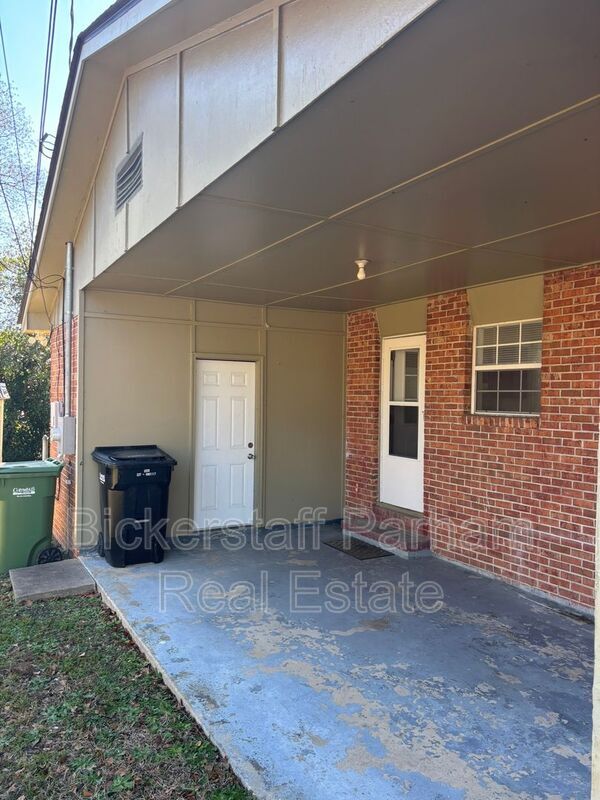 Building Photo - 5844 Blueridge Dr