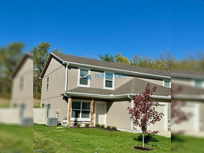Building Photo - 905 Pampas St