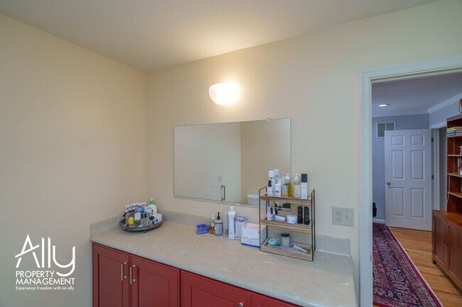 Building Photo - 2733 Southern Hills Ct