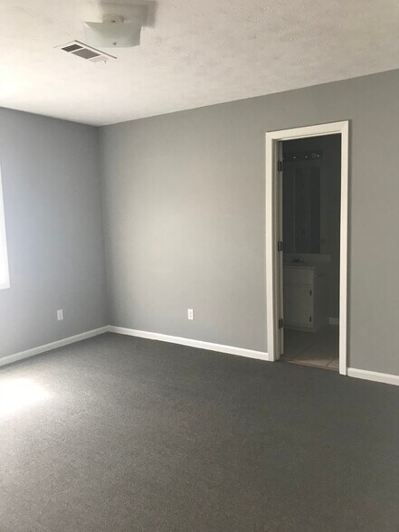 Building Photo - 119 Horn Ln