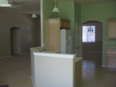 Building Photo - Beautiful West Richland Home with RV Parking!