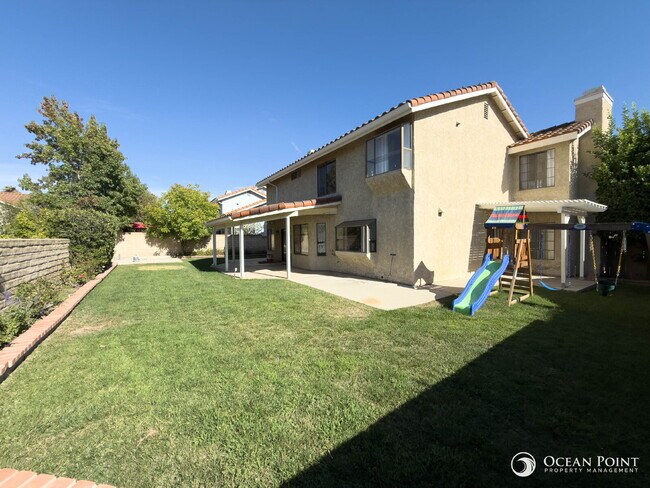 Building Photo - 4 Bedroom Home for Rent in Moorpark!