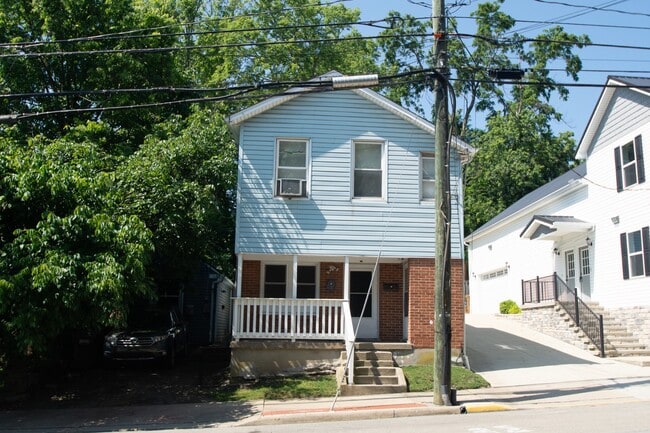 Building Photo - 421 W Main St