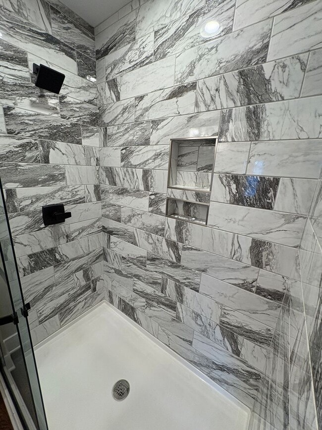 Building Photo - Beautiful new townhouse with garage! First month is free!