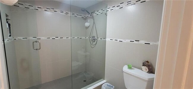 Building Photo - 6010 S Falls Cir Dr