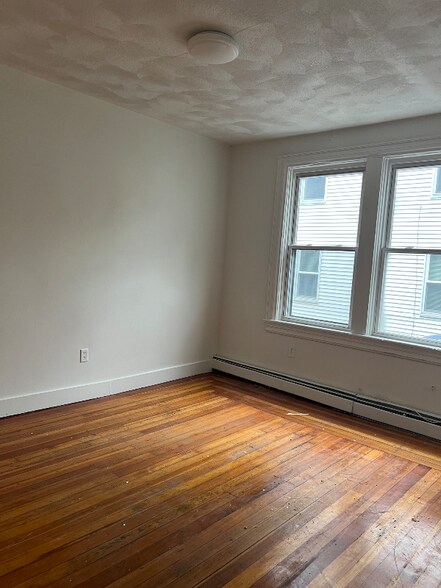 Building Photo - 306 Hope St