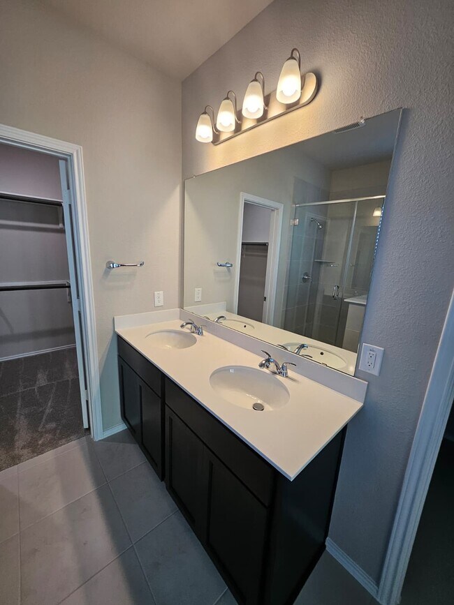 Building Photo - 426 Twilight Mdw Wy