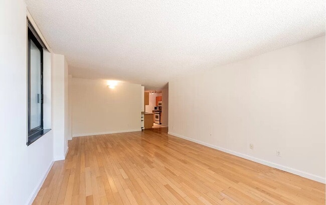 Building Photo - Secure This Beautiful Unit Today