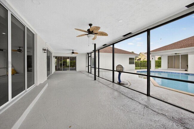 Building Photo - 1295 Longlea Terrace