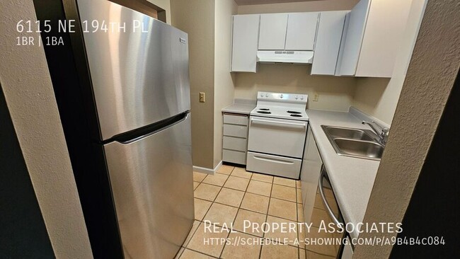 Building Photo - Quiet Apartment in Kenmore *Covered Parkin...