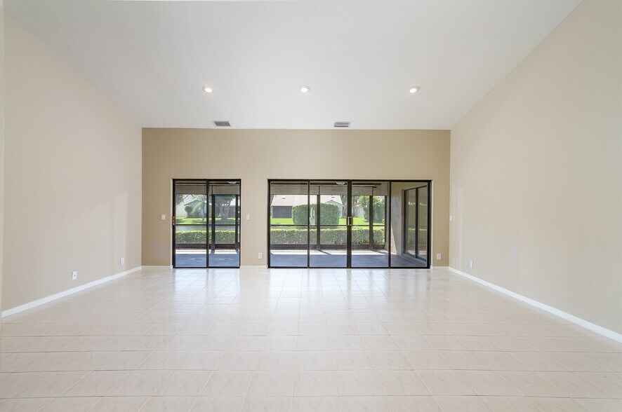 Living and dining room - 8555 Eagle Run Dr
