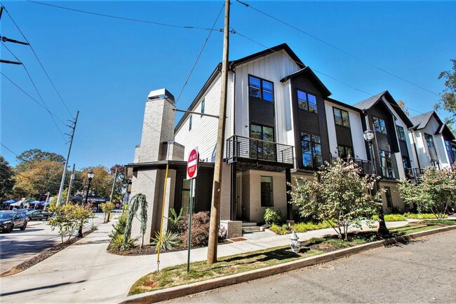 Building Photo - 1350 May Ave SE