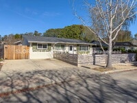 Building Photo - AVAILABLE MARCH - Spacious Home in Laguna Lake - 4 Bed / 2 Bath