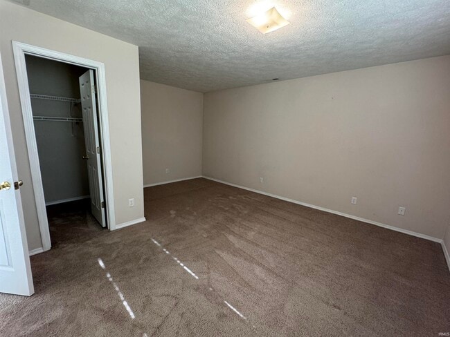 Building Photo - 7131 Greenlake Dr