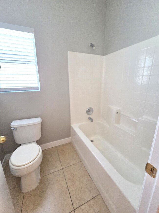 Building Photo - 7904 Canyon Grove Ct